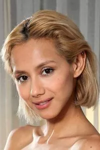 Veronica Leal